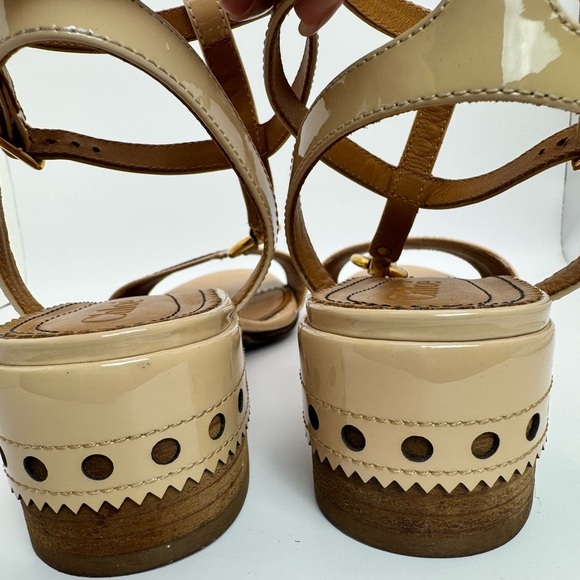NEW Chloe Beige Patent Leather Perry T-Strap Block Heel Sandals Size 39 - Picture 4 of 10